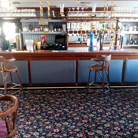 Cross Hands Hotel Newport  Extérieur photo