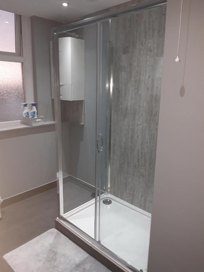 Cross Hands Hotel Newport  Extérieur photo